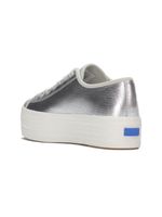 Triple Up Cuero Metálica